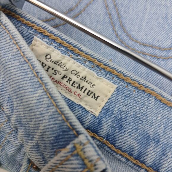 Levi's Premium Denim SZ 29 (8) Ribcage Shorts In Tango Pulse - Picture 6 of 6